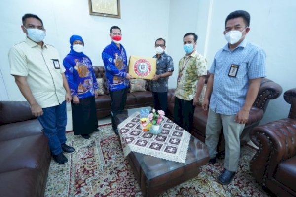 Pemkab Pangkep Terima Bantuan Kotak Vaksin dan Ocxygen Concentrator