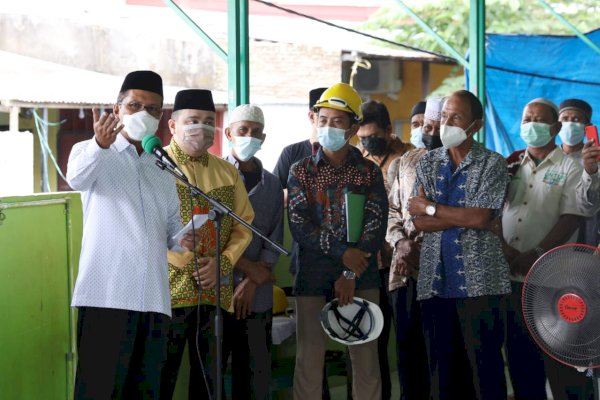 Walikota Danny Letakkan Batu Pertama Renovasi Pembangunan Masjid Makkah Al-Mukarramah