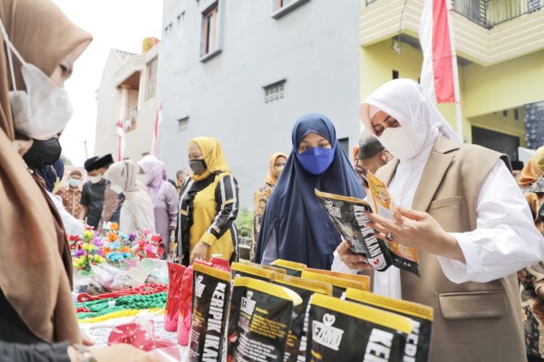 Ketua TP PKK Makassar Indira Jusuf Kunjungi ORW 17 Minasa Upa