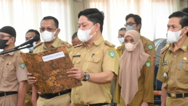 Mutasi, Kabid Litbang Jadi Camat Mallaw Maros Sulsel