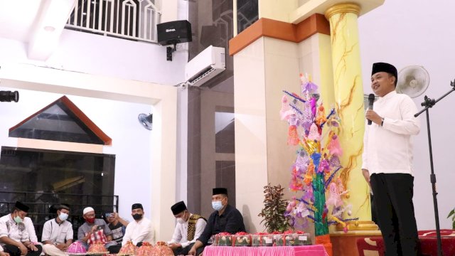 Peringatan Maulid di Garegea, Ilham Azikin Ajak Warga Tebar Kebaikan