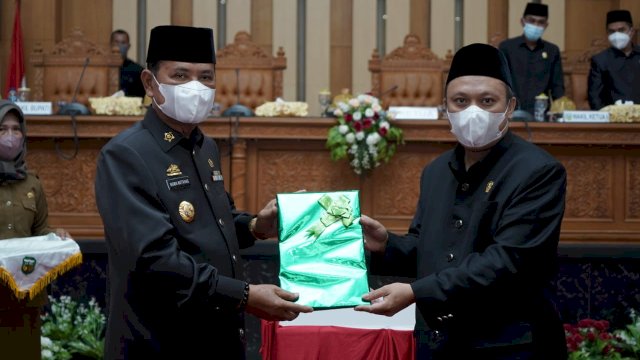 R-APBD 2022, Ini Jawaban Bupati Basmin Mattayang Terhadap Pandangan Umum Fraksi di DPRD Luwu