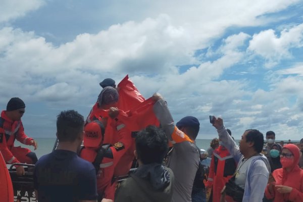 Dua Warga Dikabarkan Tenggelam di Pantai Barombong Makassar, 1 Meninggal Dunia