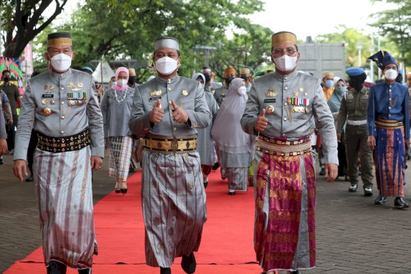 Peringatan HUT 414, Mengenakan Pakaian Adat SKPD Makassar Sambut Tamu Kehormatan