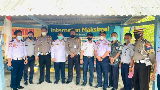 Polri-Dishub Terapkan Buka Tutup Pada Dua Jalur Alternatif Palopo-Walmas