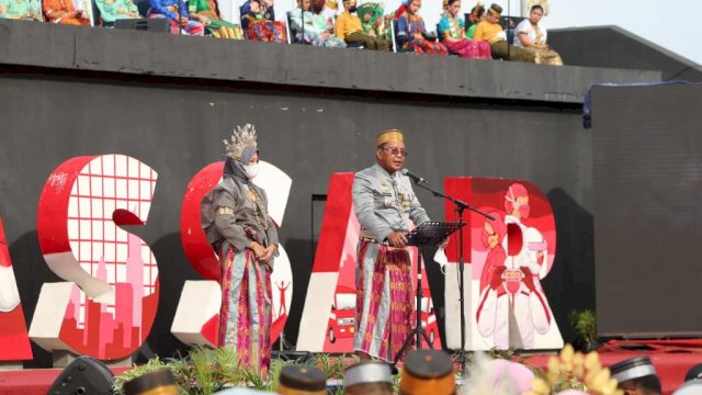 HUT Makassar 414, Pemkot Makassar Beri Penghargaan Bagi Pegawai Berprestasi