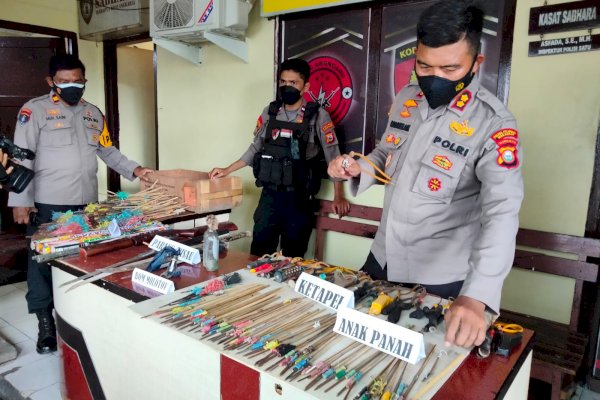 Polisi Sita Ratusan Anak Panah Disejumlah Lokasi Tawuran di Makassar, 3 Pelaku Dibekuk