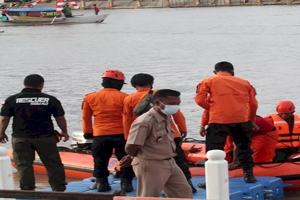 Alhamdulilah, 2 Nelayan Ditemukan Selamat setelah Terombang-ambing di Selat Makassar