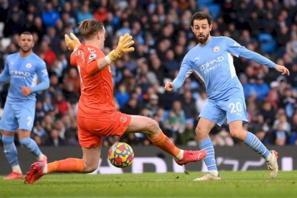 Sikat Everton 3-0, Manchester City Geser Liverpool di Klasemen Liga Inggris