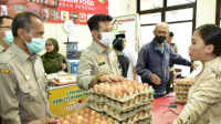 Bagikan 30 Ton Telur ke Pegawai, Kementan: Perbaikan Gizi&nbsp;