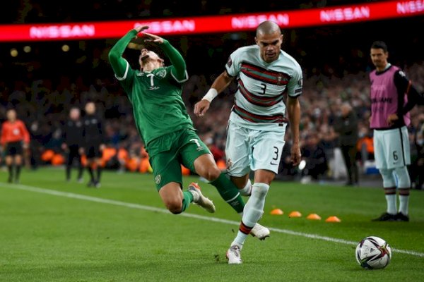 Pepe Kartu Merah, Cristiano Ronaldo dkk Ditahan Imbang Irlandia 0-0