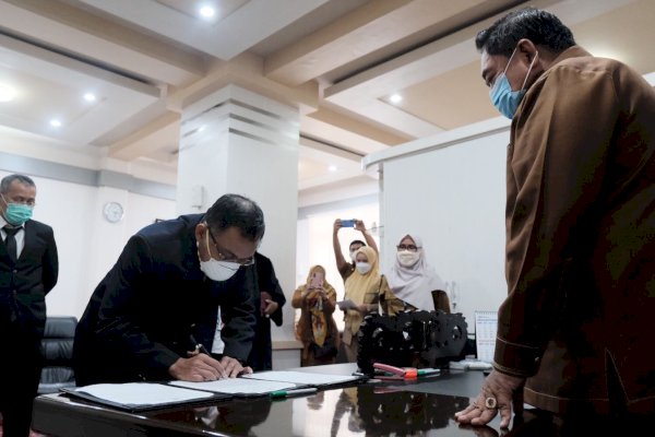 Support Kemajuan Olahraga di Sulsel, Pemprov Teken MoU dengan UNM