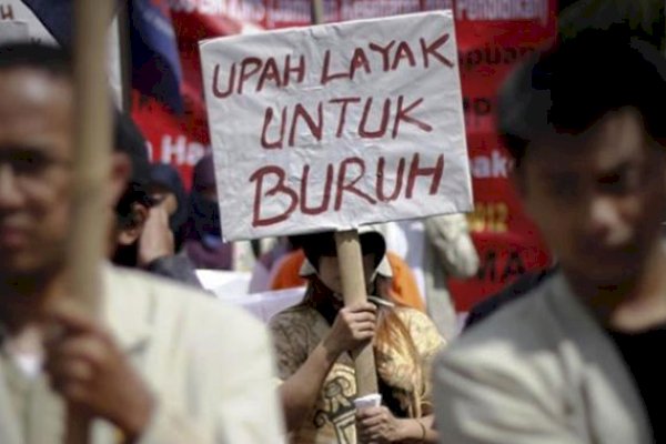 Harap Sabar, UMP Tahun Depan di Sulsel Diperkirakan Tidak Naik