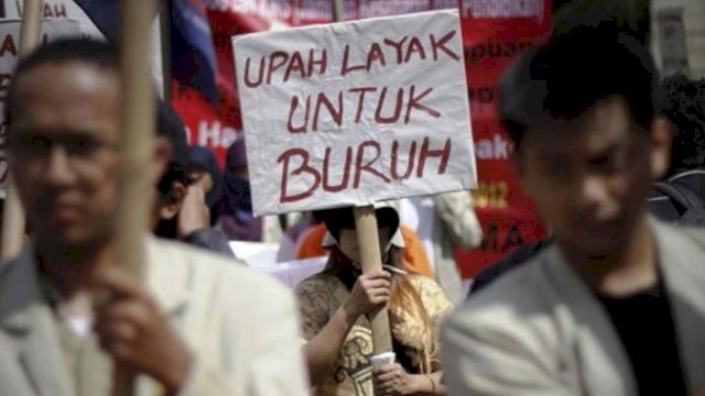 Harap Sabar, UMP Tahun Depan di Sulsel Diperkirakan Tidak Naik