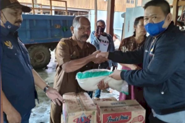 Bukti Tanpa Henti! Kader NasDem Soppeng Siang Malam selama 4 Hari Salurkan Bantuan Korban Banjir