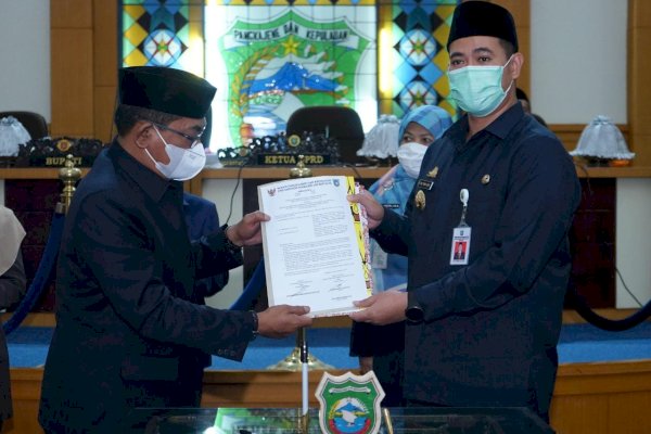 Sidang Paripurna Persetujuan APBD TA 2021 Kabupaten Pangkep