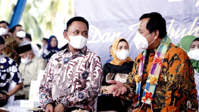 Bupati Bantaeng Ilham Azikin Raih Penghargaan Bakti Koperasi dan UKM Nasional
