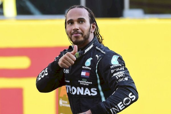 Pembalap F1 Lewis Hamilton Sandang Gelar Ksatria