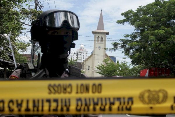 Buronan Kasus Pengeboman Gereja Katedral Makassar Ditangkap, Ternyata Penjual Siomai