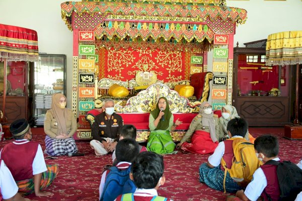 Melestarikan Nilai Budaya ke Milenial pada Pekan Budaya Tana Luwu