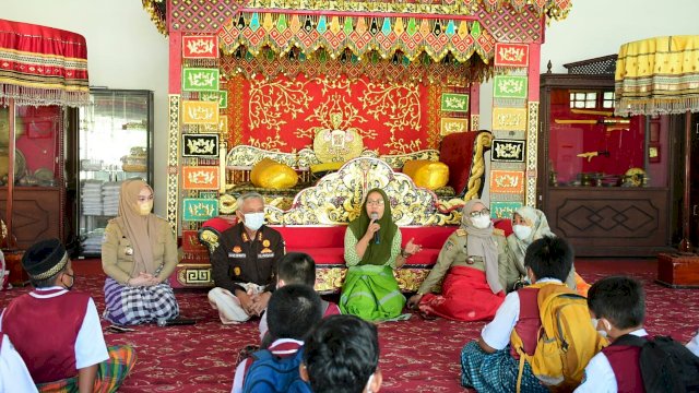 Melestarikan Nilai Budaya ke Milenial pada Pekan Budaya Tana Luwu