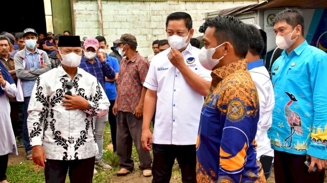 Bupati Enrekang Muslimin Bando, Wakil Ketua DPRD Sulsel Syaharuddin Alrif bersama Wakil Ketua Komisi IV DPR RI Rusdi Masse