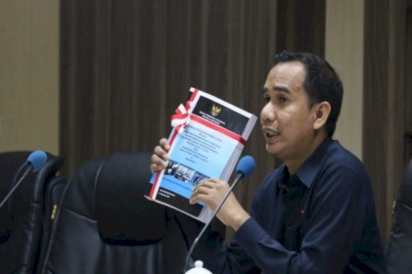 Ketua DPRD Makassar Rudianto Lallo Sosialisasikan Perda Retribusi Usaha