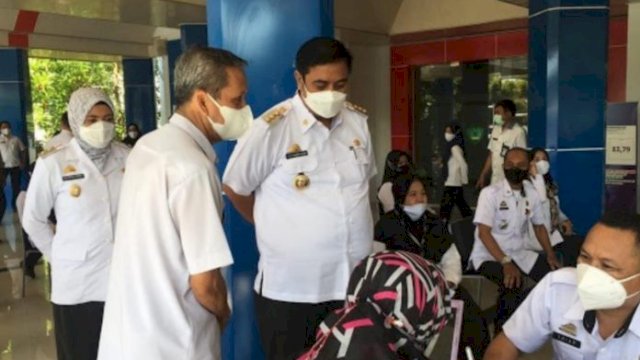 Ingin Capai Herd Immunity di Maros, Bupati Chaidir Genjot Pelaksanaan Vaksinasi di Tingkat RT