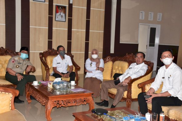 Walikota Palopo Judas Amir Hadiri Rakor Penanggulangan Pengendalian Covid-19