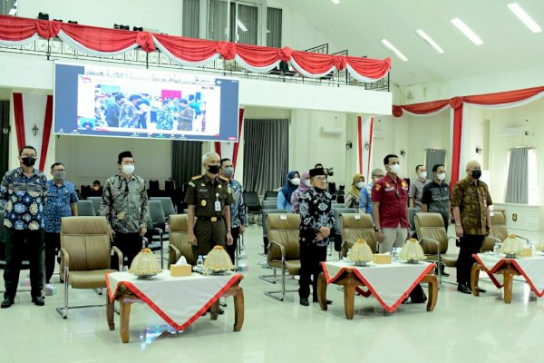 Walikota Judas Amir Didampingi Forkopimda Lingkup Kota Palopo Hadiri Puncak Anti Korupsi Sedunia