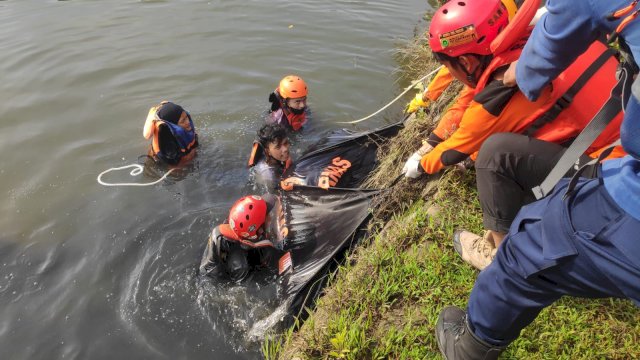Siswa SMA yang Hilang di Sungai Pampang Makassar Ditemukan Tewas