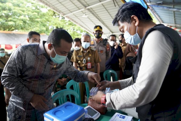 Pemprov Sulsel Siapkan Doorprize Mobil untuk Warga yang Divaksin