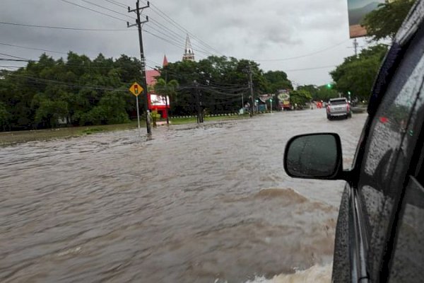 Semen Tonasa Turunkan Unit Reaksi Cepat Bantu warga Terdampak Banjir di Pangkep
