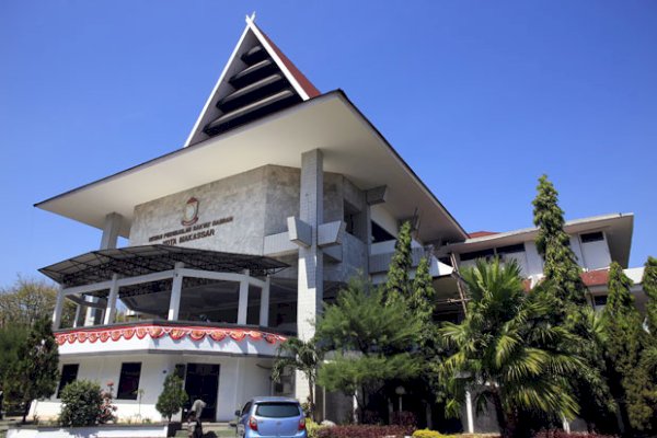 DPRD Makassar Minta Walikota Danny Lakukan Evaluasi Kepada Semu Perusdan