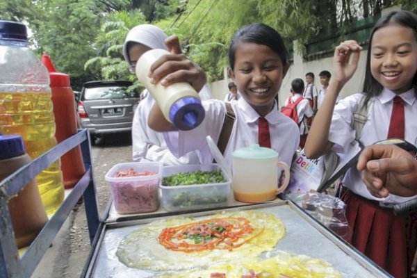 BPOM Makassar Diminta Jaga Keamanan Pangan dan Perhatikan Jajanan Sekolah