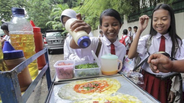 BPOM Makassar Diminta Jaga Keamanan Pangan dan Perhatikan Jajanan Sekolah