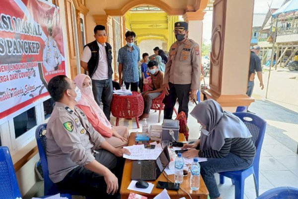 Ribuan Warga Ikuti Vaksinasi yang Dilaksanakan Polres Pangkep