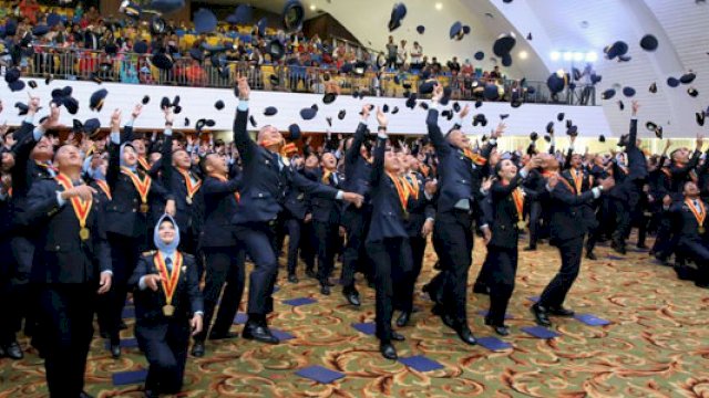 Wisuda Taruna STMKG.(F-Int)