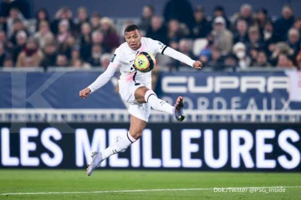 Tak Rela Lepas Kylian Mbappe, PSG Incar Zinedine Zidane