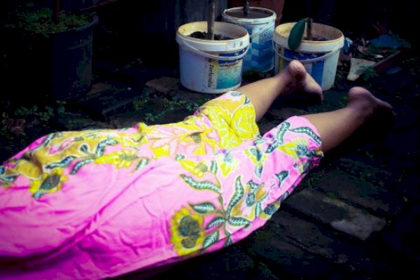 Tragis, Wanita Tanpa Identitas Ditemukan Tewas Dihadapan Kedua Anaknya