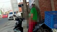 Heboh, Pemuda yang Sedang Asyik Masturbasi di Atas Motor Diteriaki-Dikejar Emak-Emak