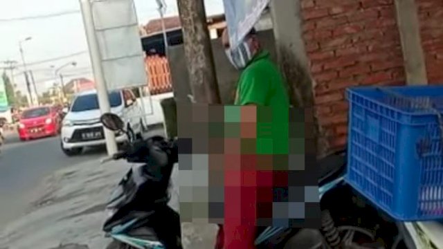 Ilustrasi Pria Masturbasi di Atas Motor. (F-Int)