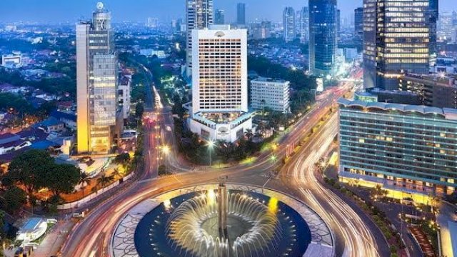 Jakarta Tetap PPKM Level 2, Mal Buka hingga 21.00, Kapasitas 50 Persen