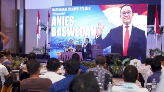 Gubernur DKI Jakarta Anies Baswedan pamer hasil kerjanya di Kota Makassar, Sulsel. 