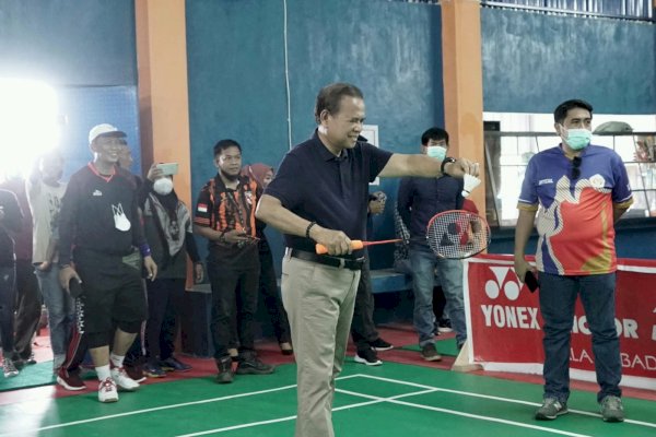 Resmikan Galaxi Badminton Hall, Bupati Basmin Minta Pengurus PBSI Luwu Tingkatkan Pembinaan Atlet