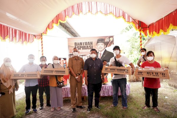 Dukung Kualitas dan Kuantitas Pertanian, Azikin Solthan Salurkan Bantuan