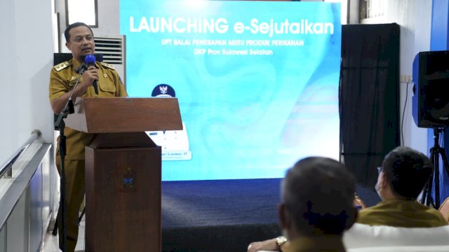 Plt Gubernur Sulsel, Andi Sudirman Sulaiman melaunching layanan aplikasi inovasi e-Sejutaikan.