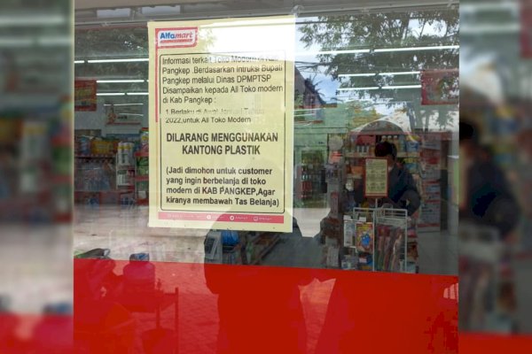 Bupati Pangkep Yusran Instruksikan Kurangi Penggunaan Kantong Plastik di Toko Moderen