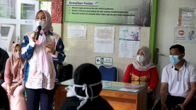 Wawali Fatmawati Rusdi Temui Warga, Harapkan Perhatian Orang Tua Cegah Stunting Anak.(F-Humas)
