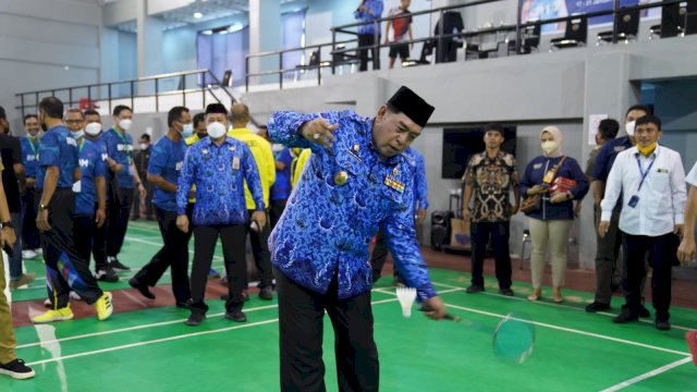 Sekdaprov Sulsel Abdul Hayat Buka Turnamen Bulutangkis KORPRI CUP I